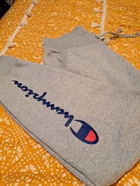 CHAMPION Women's Gray Script Logo Sweatpants,EUC